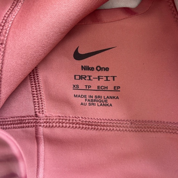 Nike Performance Light-Support Tank - Picture 5 of 5